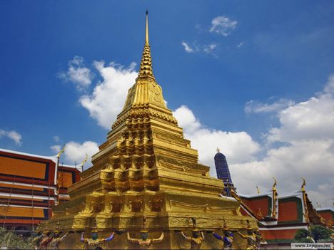 Wat_Phra_Kaeo-Bangkok