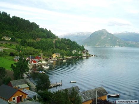 Hardangerfjord-Norvégia_legmélyebb_fjordja