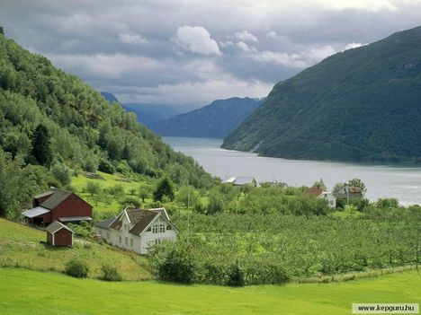 Urnes-Sognefjord-Norvégia_leghosszabb_fjordja