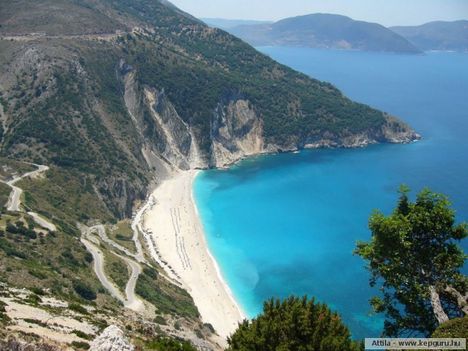 Myrtos-öböl, Kefalónia, a Ion-tenger legnagyobb szigete