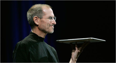Steve Jobs bemutatja