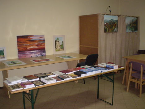 Festmény és könyvkiállítás a falunapon