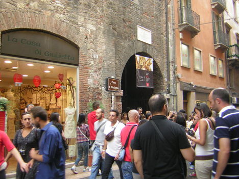 Verona Julia ház bejárata