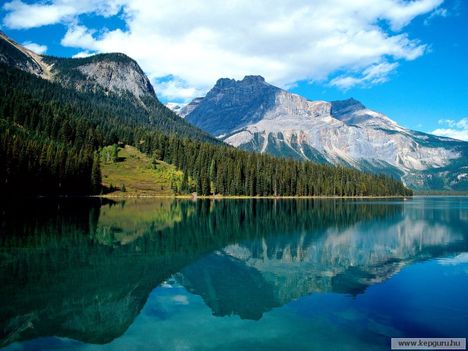 Smaragd-tó-Yoho_Nemzeti_Park-Brit-Kolumbia