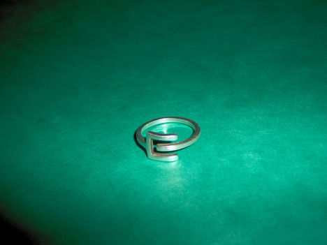 Gyűrű 009