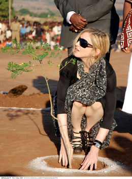 20091026-Madonna--malawi-