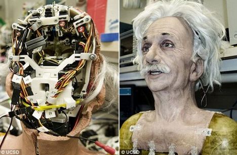 einstein-robot2_BRSH6_54