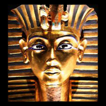 Tutankhamun aranyszobra