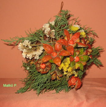 Asztali száraz virágból (2)