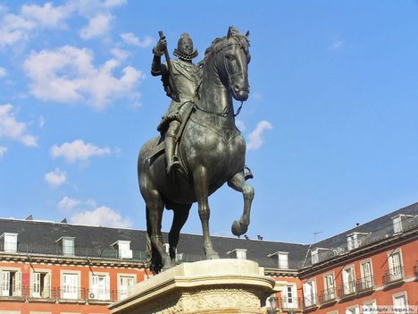 III[1] Fülöp szobra Madrid