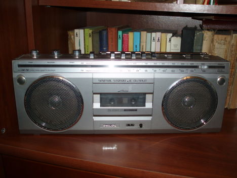 Egy  szintén  szép  rádiósmagnó  1983 ból