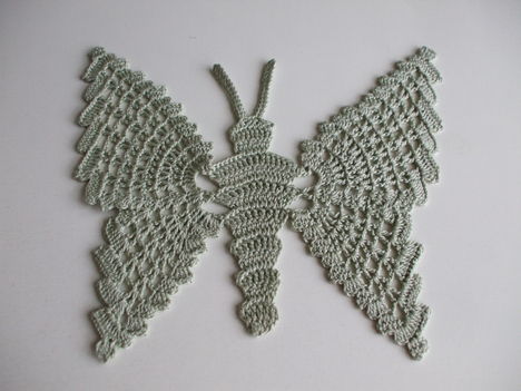 Halványzöld pillangó