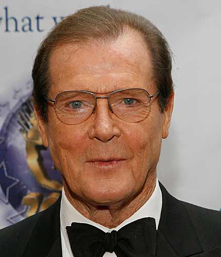 Roger Moore - Images Hot