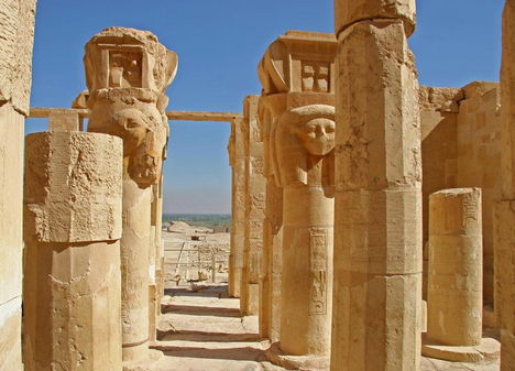 Hathor szentélye, Hatsepszut Deir el Bahari templomában