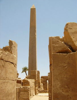Karnaki templom - Hatsepszut obeliszkje