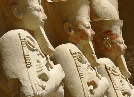 Szobrok a Hatshepsut templomban, Deir el Bahri-Théba-Luxor