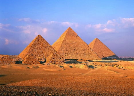 Gízai piramisok (Menkauré-Khafré-Khufu)) 2