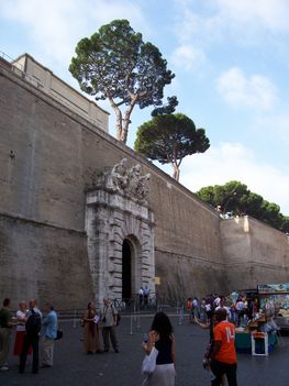 Vatikán, a múzeum régi bejárata