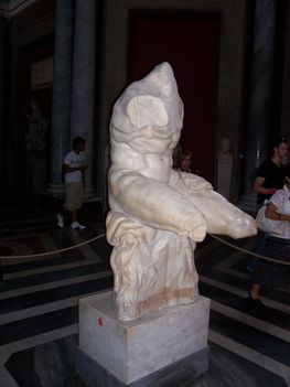 Vatikáni Múzeum, Belvederi torzó (i.e. I.sz.)