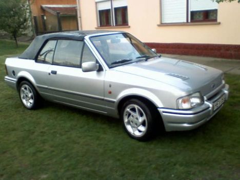 Escort Cabrio 04 400E