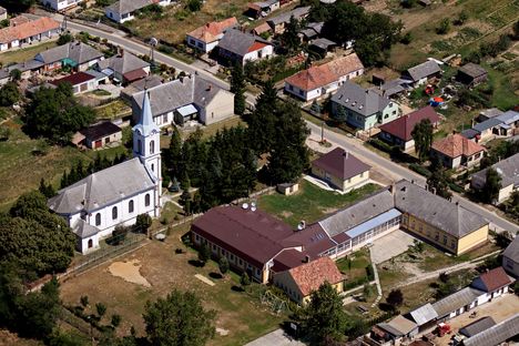 Templom és iskola