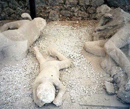 Pompeii - megkövesedett emberek nyomai 1