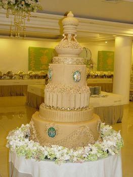 Dubaj érdekes tortái--Hajni 2