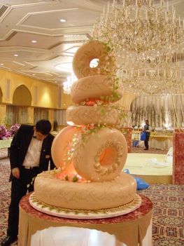 Dubaj érdekes tortái--Hajni 3