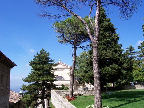 San Marino 5