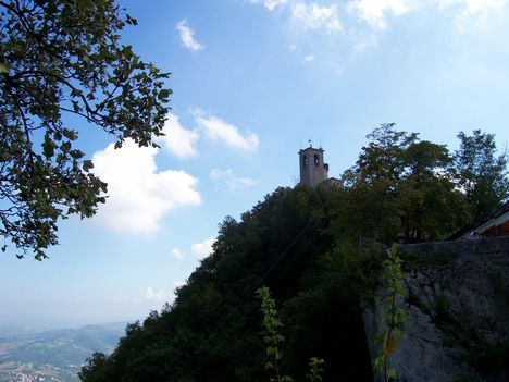 San Marino 7