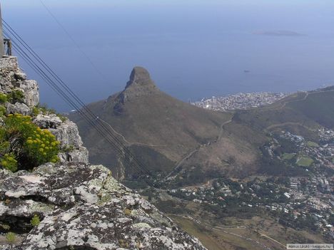 Cape Town a Tábla hegyről az Oroszlánhegy Dél-Afrika