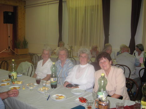 Orsi, Terike, Ani és Margit
