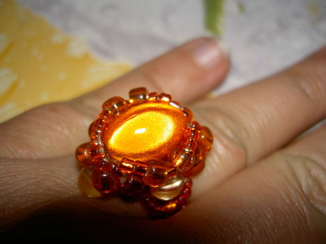 narancssárga ovális gyűrű
