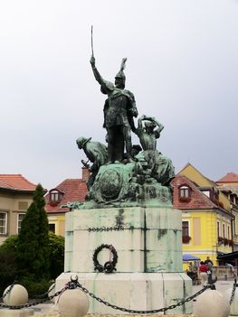 Dobó István és a várvédők, szoborcsoport,Eger Dobó István tér