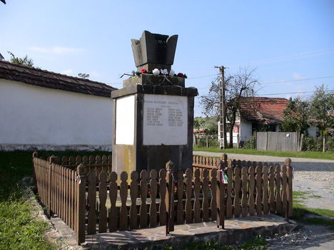 Székely-földi Bögöz község II. világháború áldozatainak emlékműve