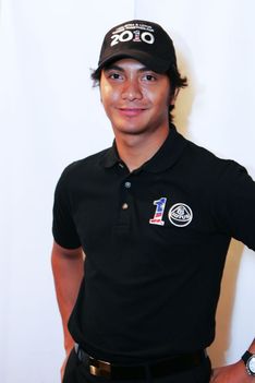 Second image of Fairuz Faury at the Lotus F1 Racing Driver Announcement, 14 December 2009_1000