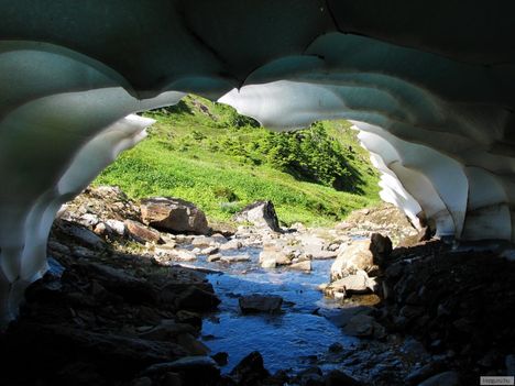 Jégbarlang, Alaszka