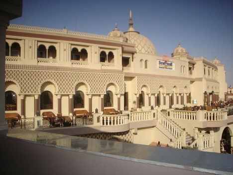 Sunrise Mamlouk Palace