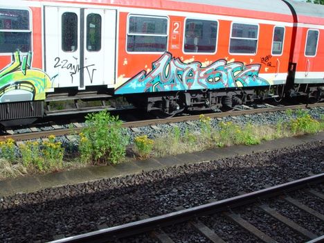 graffiti_train