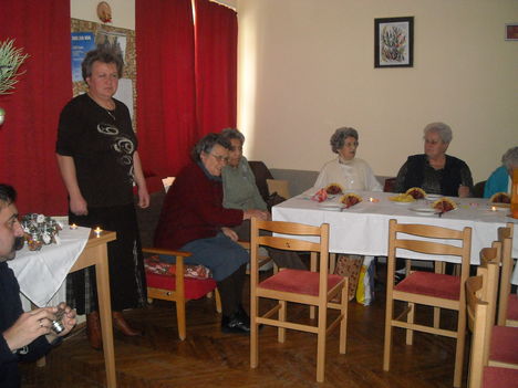 Karácsonyi ünnepség az idősek Klubjában 2009. 3