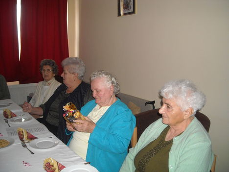 Karácsonyi ünnepség az idősek Klubjában 2009. 6