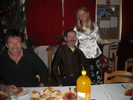 Karácsonyi ünnepség az idősek Klubjában 2009. 9