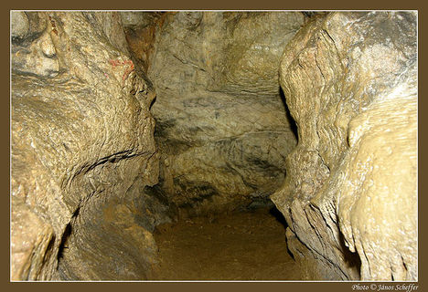 Kecskelyuk-barlang, Bükk Magyarország 4