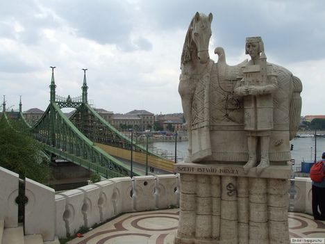István király a Gellérthegyen, Budapest