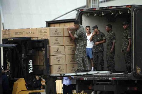 haiti segély csomagok
