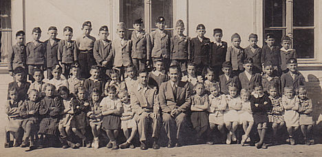 Kisiskolások, 50-es évek elején