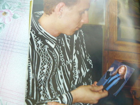 Krisztián édesapja képével