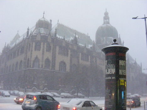 Budapest hóesésben (Iparművészeti Múzeum)