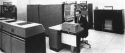 IBM 360 számítógép.