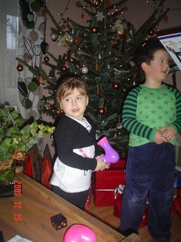 karácsony 2009   Virág unokám